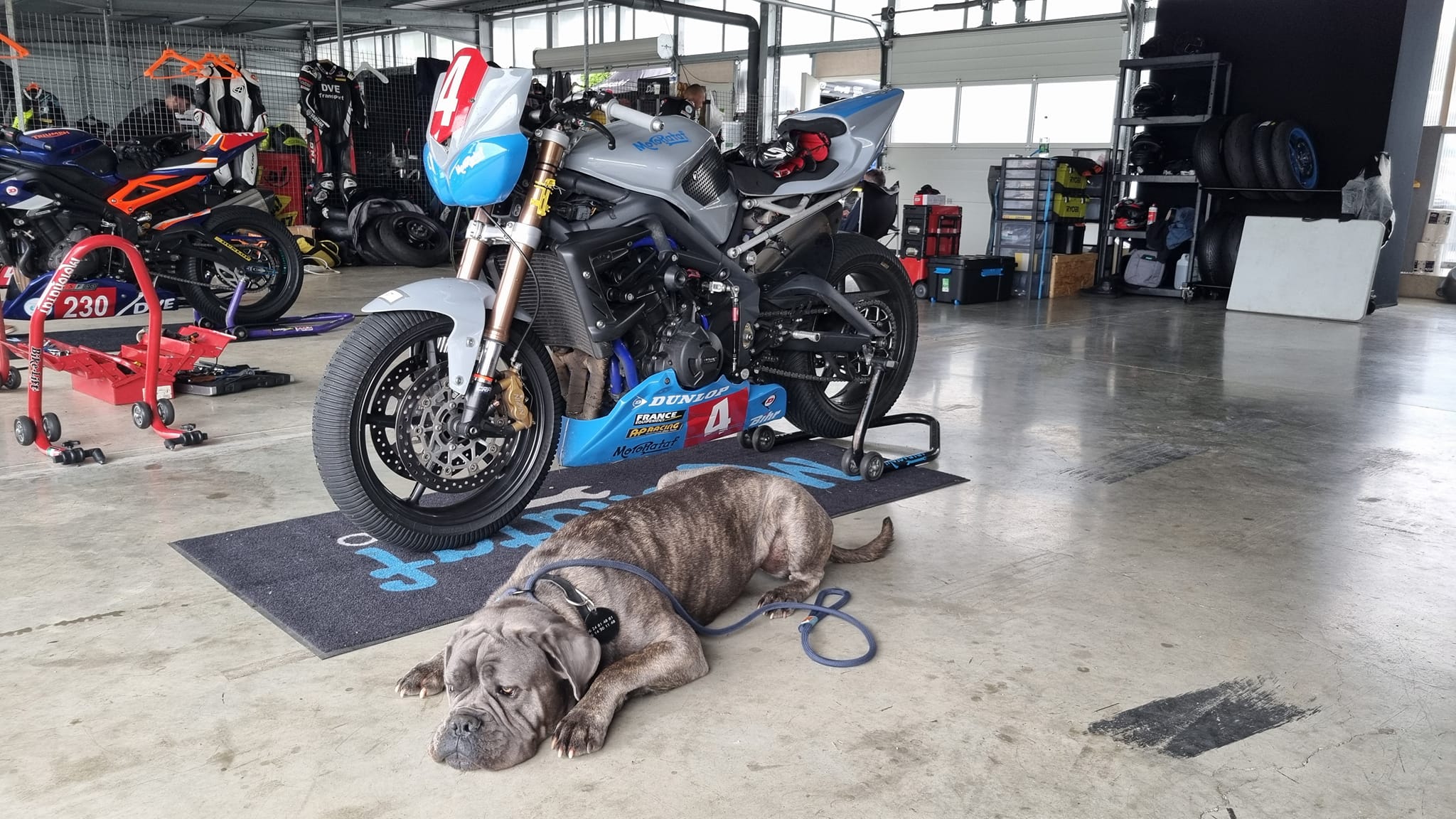 Préparation moto pour piste
